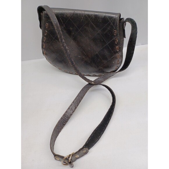 Vtg Black Leather Saddle Crossbody Handbag Foldover Connie Twist Lock Quilted - Picture 5 of 12